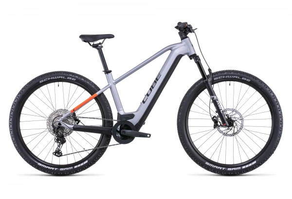VTT Électrique Semi-Rigide Cube Reaction Hybrid SL 750 Shimano Deore/XT 12V 750 Wh 29'' Argent / Orange 2022 3 VTT Électrique Semi-Rigide Cube Reaction Hybrid SL 750 Shimano Deore/XT 12V 750 Wh 29'' Argent / Orange 2022