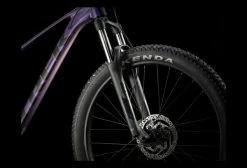 VTT Semi Rigide Trek Roscoe 6 27.5+ Shimano Deore 10V Purple Flip/Trek Black 2021 Violet / Noir -Vélo Soldes unnamed file 1546