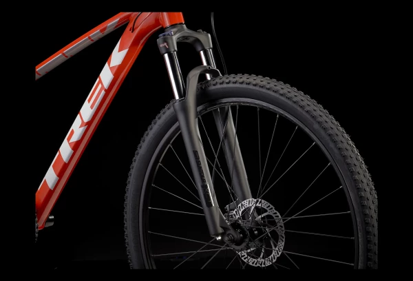 VTT Semi Rigide Trek Marlin 5 Shimano Altus 8V 29'' Rouge Radioactive 2023 5 VTT Semi Rigide Trek Marlin 5 Shimano Altus 8V 29'' Rouge Radioactive 2023 – Image 3