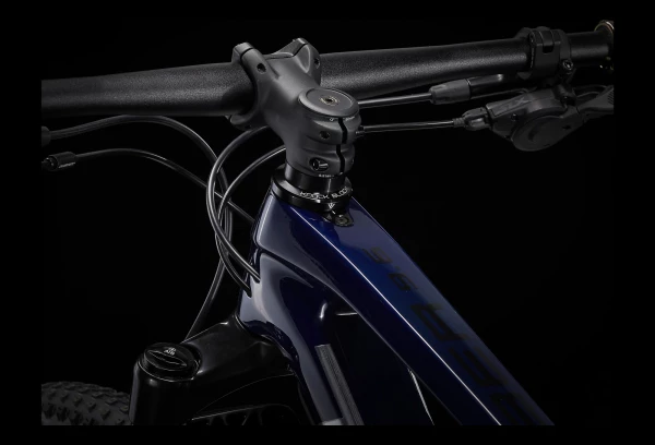 VTT Semi-Rigide Trek Procaliber 9.6 Shimano SLX XT 12V 29'' Bleu Carbon Smoke 2023 8 VTT Semi-Rigide Trek Procaliber 9.6 Shimano SLX XT 12V 29'' Bleu Carbon Smoke 2023 – Image 6