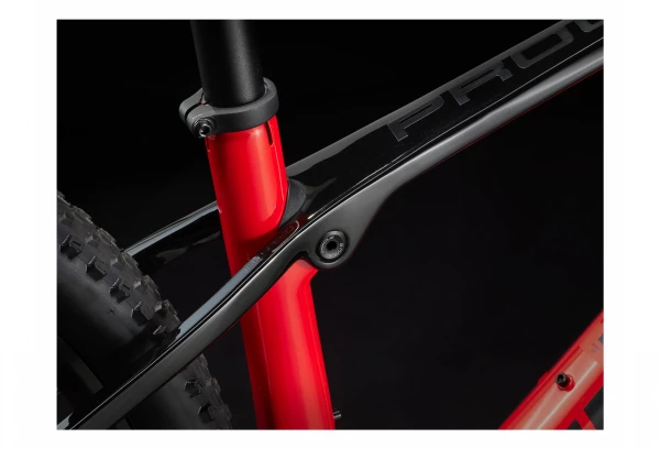 VTT Semi-Rigide Trek Procaliber 9.5 Shimano Deore 12V 29'' Rouge Radioactive 2022 5 VTT Semi-Rigide Trek Procaliber 9.5 Shimano Deore 12V 29'' Rouge Radioactive 2022 – Image 3