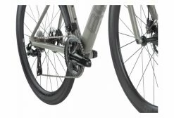 Vélo De Route BMC Roadmachine 01 Two Shimano Dura-Ace Di2 12V 700 Mm Gris Rhino 2023 15 Vélo De Route BMC Roadmachine 01 Two Shimano Dura-Ace Di2 12V 700 Mm Gris Rhino 2023 -Vélo Soldes unnamed file 3725