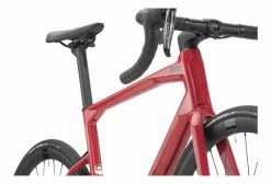 Vélo De Route BMC Roadmachine 01 Four Sram Force ETap AXS 12V 700 Mm Rouge Coral 2023 17 Vélo De Route BMC Roadmachine 01 Four Sram Force ETap AXS 12V 700 Mm Rouge Coral 2023 -Vélo Soldes unnamed file 3926