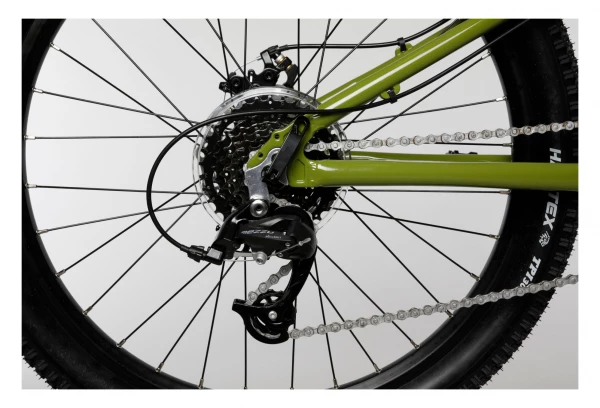 VTT Enfant Scamp Highfox MicroSHIFT Mezzo 8V 24'' Vert Kaki 2022 Jaune / Marron 9 VTT Enfant Scamp Highfox MicroSHIFT Mezzo 8V 24'' Vert Kaki 2022 Jaune / Marron – Image 7