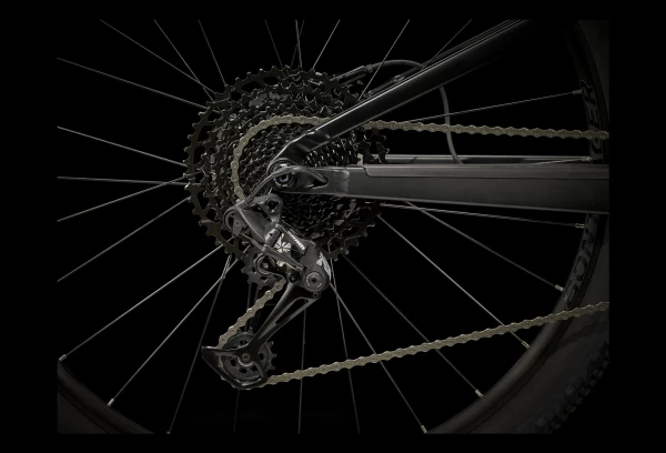 VTT Tout-Suspendu Trek Top Fuel 8 Sram NX Eagle 12V 29'' Noir Satin Trek 2021 6 VTT Tout-Suspendu Trek Top Fuel 8 Sram NX Eagle 12V 29'' Noir Satin Trek 2021 – Image 4