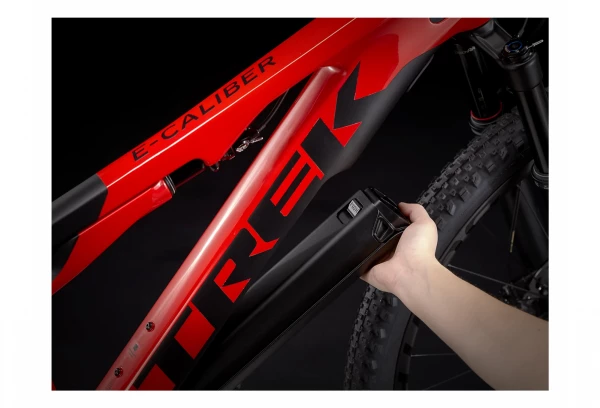 VTT Electrique Tout-Suspendu Trek E-Caliber 9.8 29'' Shimano XT 12V Rouge Radioactif / Noir Mat 2021 6 VTT Electrique Tout-Suspendu Trek E-Caliber 9.8 29'' Shimano XT 12V Rouge Radioactif / Noir Mat 2021 – Image 4