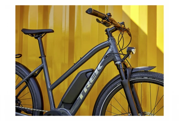 Vélo De Ville Electrique Trek Allant+ 5 Stagger 27.5'' 500wh Shimano 9V Solid Charcoal 2021 4 Vélo De Ville Electrique Trek Allant+ 5 Stagger 27.5'' 500wh Shimano 9V Solid Charcoal 2021 – Image 2