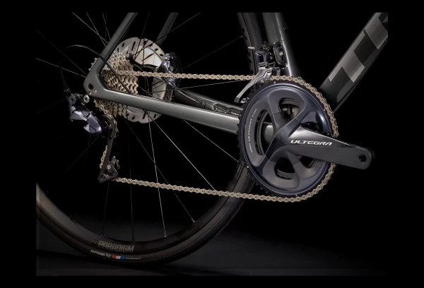 Vélo De Route Trek Emonda SL 6 Disc Shimano Ultegra 11V Lithium Grey/Brushed Chrome 2021 Noir / Rouge 4 Vélo De Route Trek Emonda SL 6 Disc Shimano Ultegra 11V Lithium Grey/Brushed Chrome 2021 Noir / Rouge – Image 2