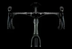 Vélo De Route Trek Emonda SL 6 Disc Shimano Ultegra 11V Lithium Grey/Brushed Chrome 2021 Noir / Rouge 16 Vélo De Route Trek Emonda SL 6 Disc Shimano Ultegra 11V Lithium Grey/Brushed Chrome 2021 Noir / Rouge -Vélo Soldes unnamed file 8603