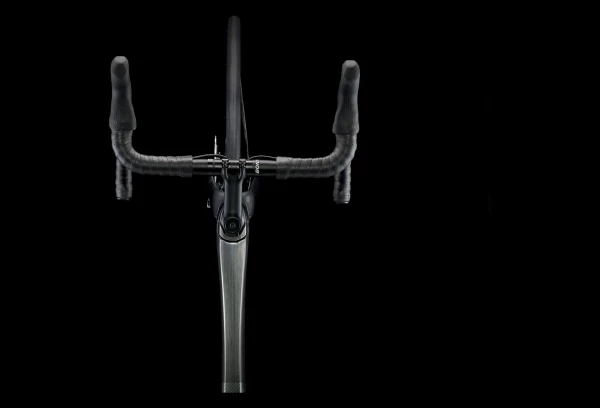 Vélo De Route Trek Emonda SL 6 Disc Shimano Ultegra 11V Lithium Grey/Brushed Chrome 2021 Noir / Rouge 6 Vélo De Route Trek Emonda SL 6 Disc Shimano Ultegra 11V Lithium Grey/Brushed Chrome 2021 Noir / Rouge – Image 4