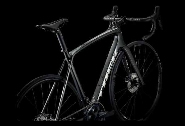 Vélo De Route Trek Emonda SL 6 Disc Shimano Ultegra 11V Lithium Grey/Brushed Chrome 2021 Noir / Rouge 12 Vélo De Route Trek Emonda SL 6 Disc Shimano Ultegra 11V Lithium Grey/Brushed Chrome 2021 Noir / Rouge – Image 10