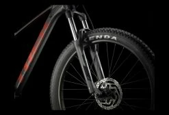 VTT Semi Rigide Trek Roscoe 6 27.5+ Shimano Deore 10V Lithium Grey/Cobra Blood 2021 Gris / Rouge -Vélo Soldes unnamed file 8646